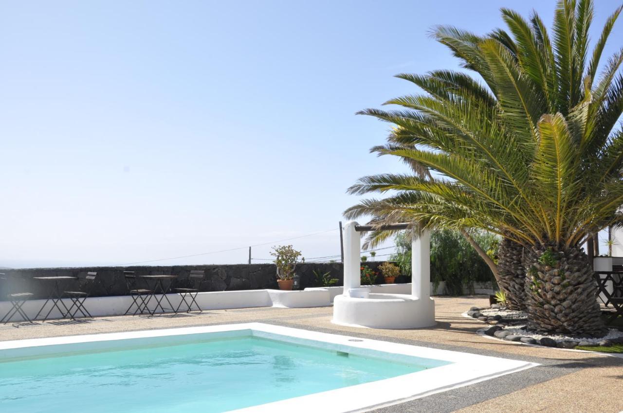 Oasis Surf House Apartment Soo Exterior photo